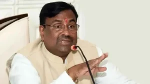 जंगल क्षेत्रात व शेजारील गावात वाघांचे हल्ले रोखण्यासाठी वाघांच्या स्थलांतरासह एआयचा वापर करु –  वनमंत्री सुधीर मुनगंटीवार